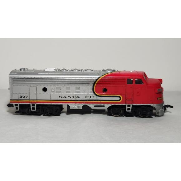 Bachmann Vintage Santa Fe Ho Scale Locomotive #307 Pre-owned - Picture 2 of 7
